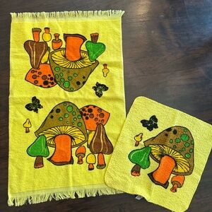 Canon Yellow Vintage Mushroom Cotton  Hand Towel / Washcloth set - never used